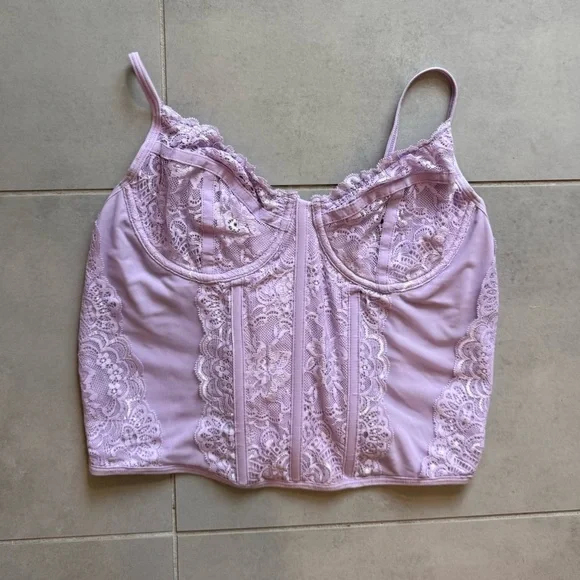 Francesca’s Lavender Lace corset top - Picture 2 of 4